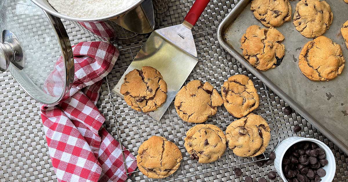AMERICAN CHOCOLATE CHIP COOKIE RECIPE FROM AMERICAN HERITAGE