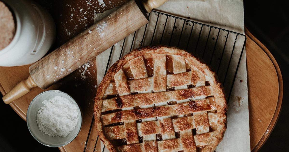 AMERICAN HERITAGE SERVES PIE ON NATIONAL APPLE PIE DAY
